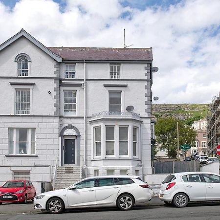 Abbey Road Boutique Holiday Apartment Llandudno Bagian luar foto
