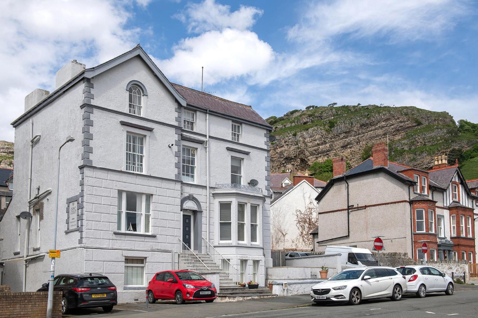 Abbey Road Boutique Holiday Apartment Llandudno Bagian luar foto